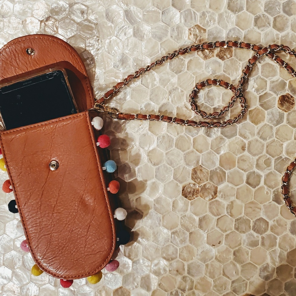 Phone carrying purse